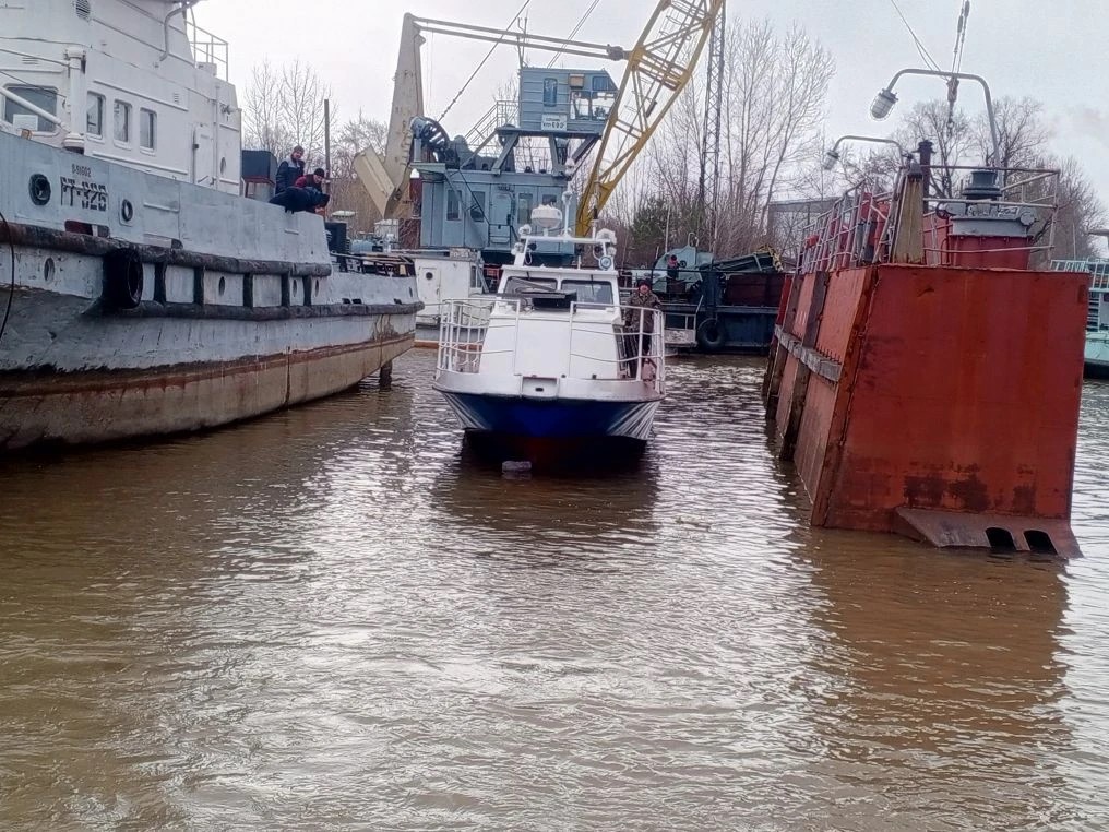 Спуск на воду и ввод в эксплуатацию служебного судна ТО ГМРН по Алтайскому краю «Патрульный-2»